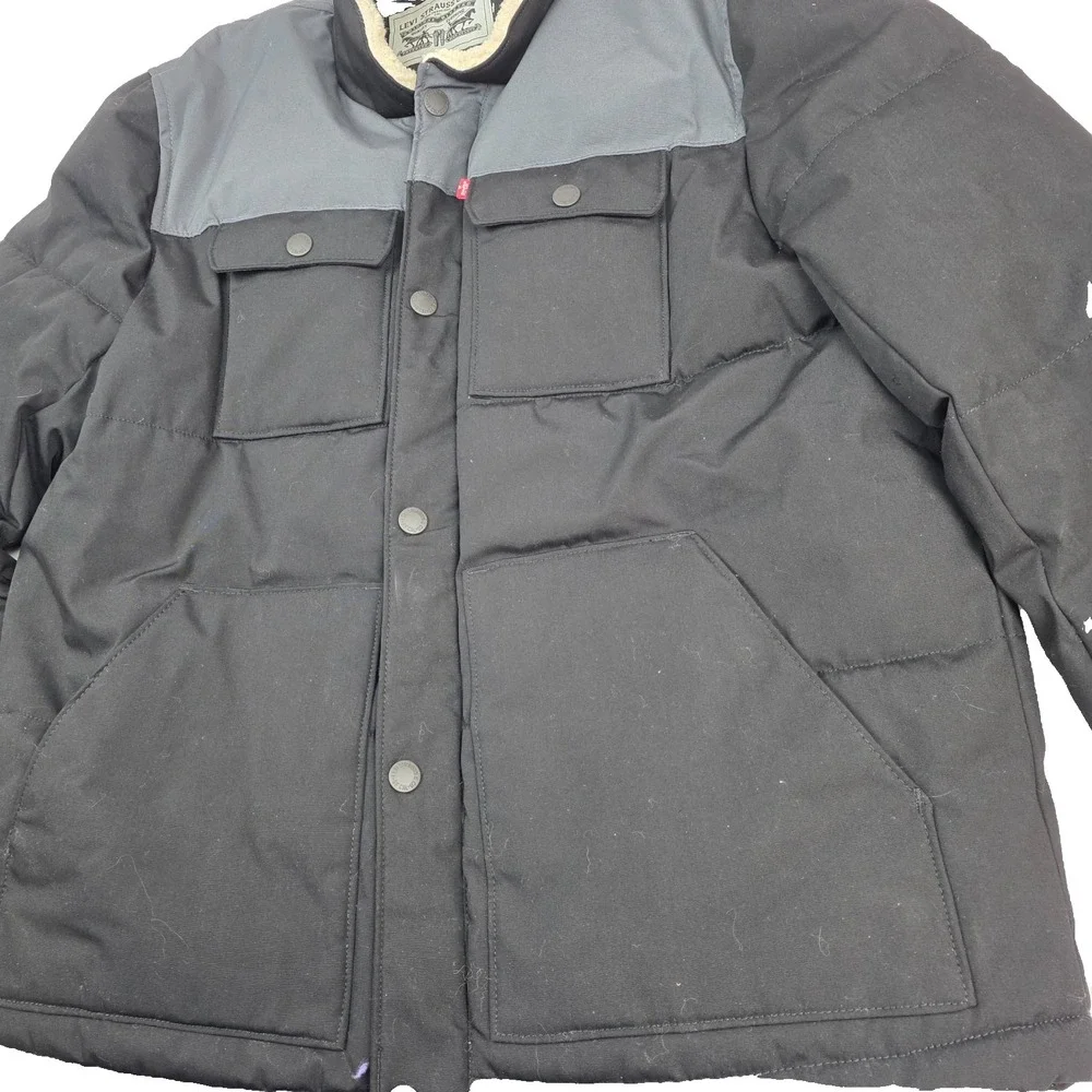 Levi's Men's Quilted Woodsman Ultra Loft Puffer Jacket Two Tone Size Large - NWT